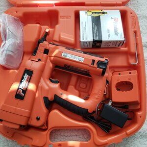 (EUC) Paslode Cordless 18 ga Nail Finisher w/Case (Like New!)
